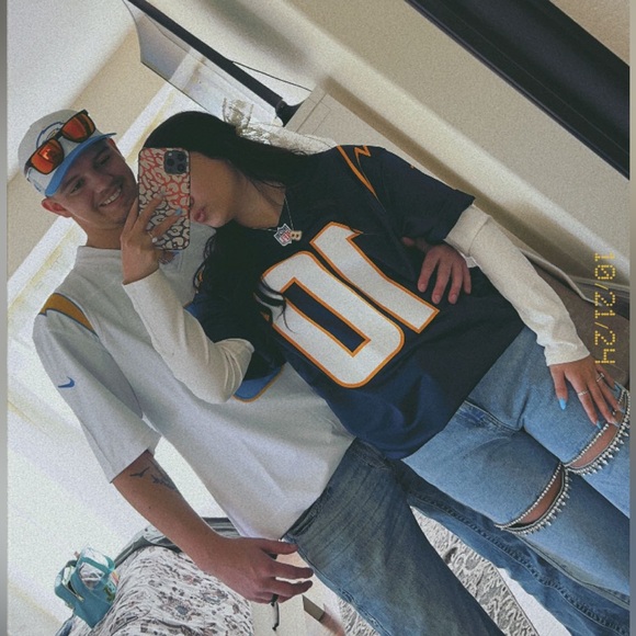 Meet your Posher, Mikenna - Picture 2 of 2